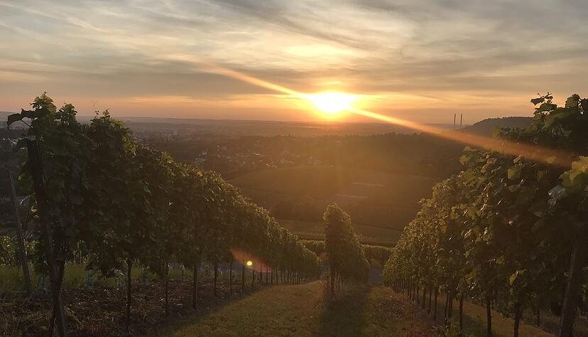Sonnenuntergang über Heilbronn. Foto: Tschürtz Sonnenuntergang über Heilbronn. Foto: Tschürtz
