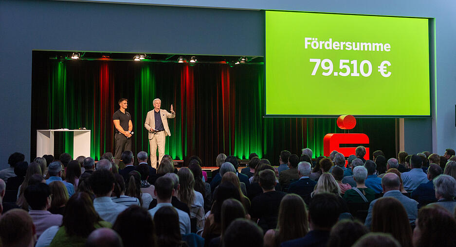 &bdquo;In diesen bewegten Zeiten ist der Sport ein Anker und Fundament und auch ein Hort der Zuversicht, in dem Fair Play gelebt wird&ldquo;, betonte Heer.