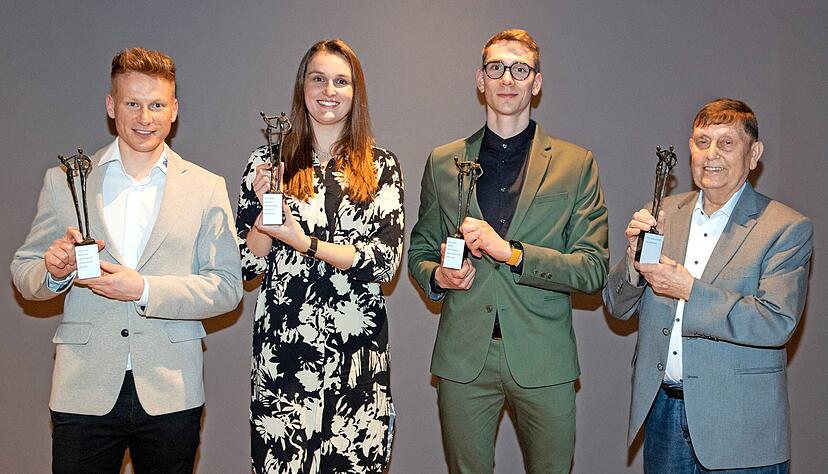 Ausgezeichnet (von links): Kai Stettner, Annika Bruhn und Henning Mühlleitner sowie Peter Schramm, der mit dem Lifetime-Award geehrt worden ist.
Fotos: Andreas Veigel