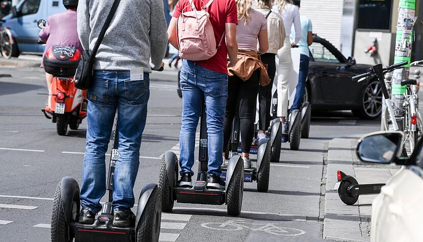 Die geplante Reform soll sich auch auf Elektrokleinstfahrzeuge erstrecken, auf denen man balanciert. (Symbolbild)