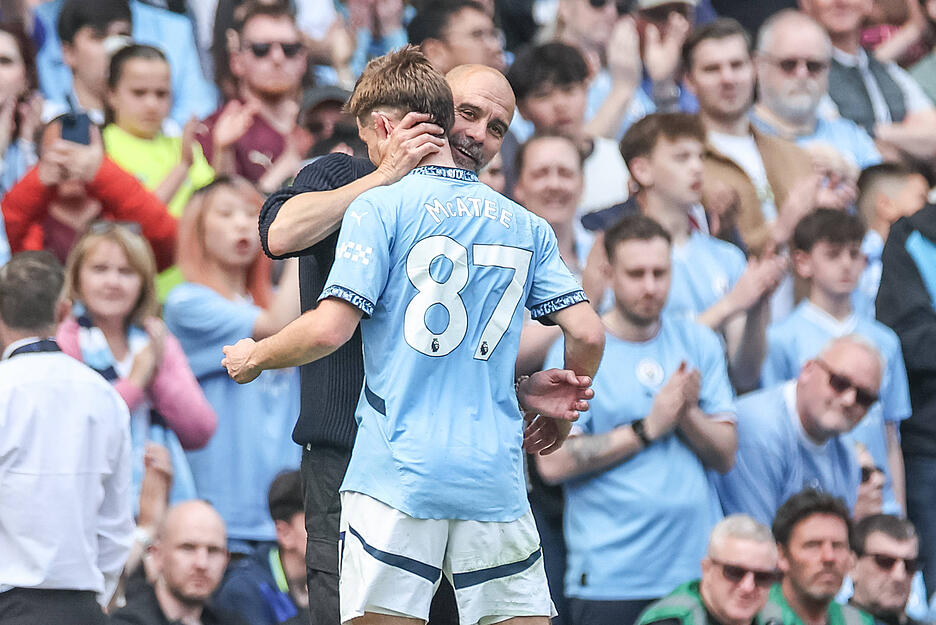 Zwar soll McAtee mit seinen Einsatzzeiten nicht zufrieden sein, aber Manchester City-Trainer Pep Guardiola soll ein Fan von ihm sein.