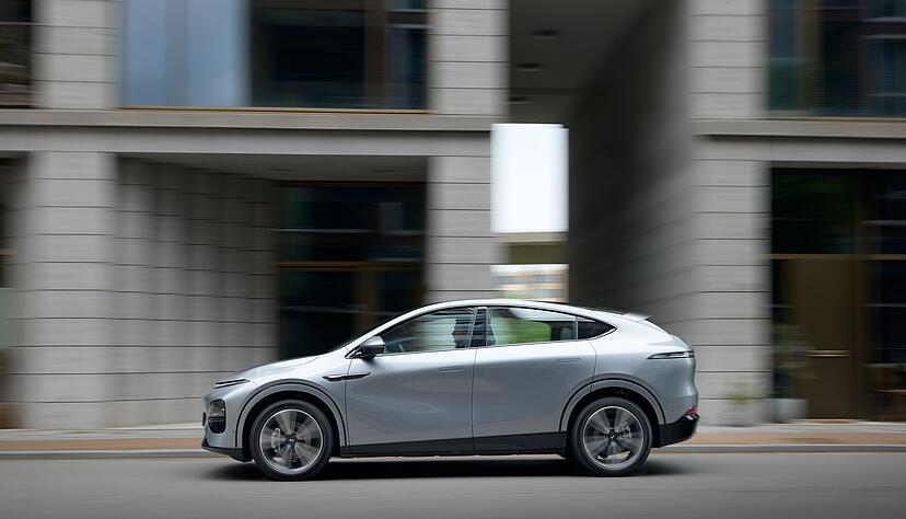 Long Vehicle? Nun, der Xpeng zieht sich zumindest bis 4,75 Meter in die L&auml;nge und weist einen Radstand von 2,89 Metern auf.