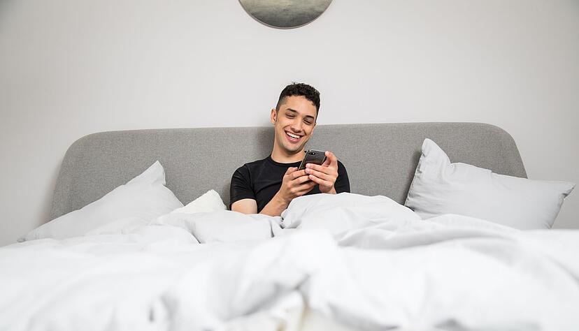 «Ich wünschte, du wärst hier»: Insbesondere Menschen, die nicht zusammenleben, sollten gut aufeinander eingehen - und über die eigenen Wünsche und Bedürfnisse sprechen. «Ich wünschte, du wärst hier»: Insbesondere Menschen, die nicht zusammenleben, sollten gut aufeinander eingehen - und über die eigenen Wünsche und Bedürfnisse sprechen.