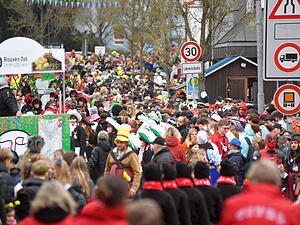 Fasching in Talheim: Der Umzug endete f&uuml;r manche Teilnehmer frustrierend.
