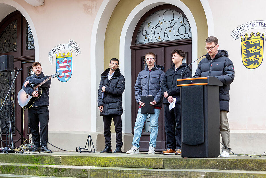 Schon im Vorfeld erkl&auml;rte Zaffran auf sozialen Medien: &ldquo;Wir demonstrieren friedlich &uuml;ber die Grenzen aller demokratischen Parteien und Meinungen hinweg!&rdquo;