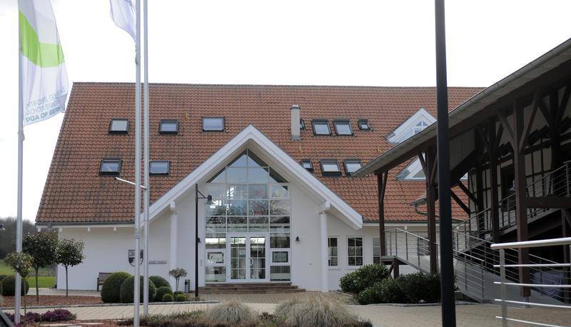 Im Golfclub Schloss Liebenstein ist Unruhe.
Foto: Thomas Braun Im Golfclub Schloss Liebenstein ist Unruhe.
Foto: Thomas Braun