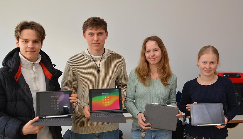 Sch&uuml;ler an staatlichen Schulen in Heilbronn bekommen iPads, bezahlt von Stadt und Dieter-Schwarz-Stiftung.