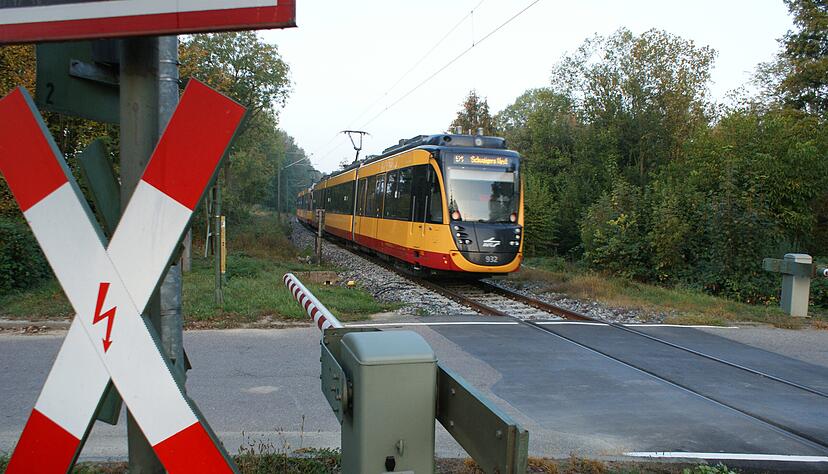 Eingleisiger Engpass: die Stadtbahnstrecke der S4 zwischen Leingarten und Schwaigern. Die Detailplanung für das Ausbauprojekt ist angelaufen.
Foto: Friese, Eingleisiger Engpass: die Stadtbahnstrecke der S4 zwischen Leingarten und Schwaigern. Die Detailplanung für das Ausbauprojekt ist angelaufen.
Foto: Friese,