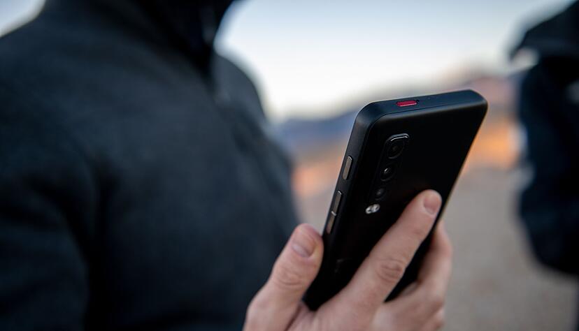 Im von Bullitt hergestellten Motorola Defy steckt die Mediatek-Hardware zur Verbindung mit den Inmarsat-Satelliten.