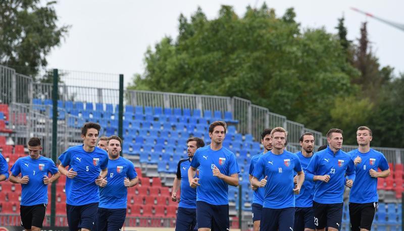 Die Spieler des Regionalligisten SV Drochtersen/Assel bereiten sich auf die Bayern vor. Die Spieler des Regionalligisten SV Drochtersen/Assel bereiten sich auf die Bayern vor.