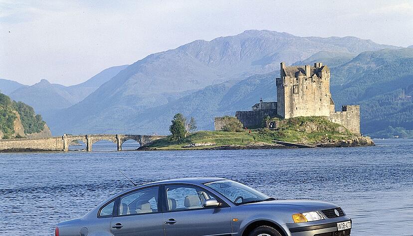 Ein Auto wie eine Burg: So etwas &Auml;hnliches mag sich das VW-Marketing gedacht haben, als es dieses PR-Foto vom Passat inszenierte.
