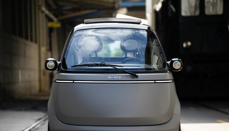 Mikromobil: Der Microlino l&auml;sst Erinnerungen an die BMW Isetta der 1950er Jahre wach werden und steht f&uuml;r eine ganze Reihe neu auf den Markt kommende E-Fahrzeuge.