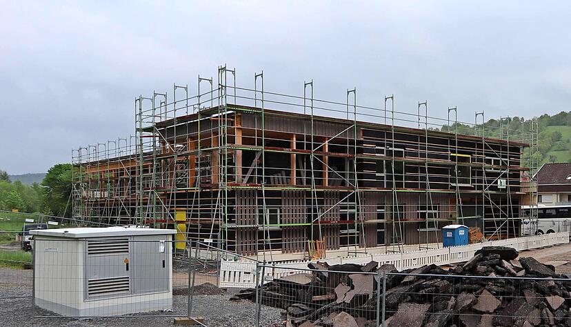 Noch in diesem Jahr soll die Kita am Wertplatz statt von Bauarbeitern von Kindern bevölkert werden. Foto: Götz Greiner Noch in diesem Jahr soll die Kita am Wertplatz statt von Bauarbeitern von Kindern bevölkert werden. Foto: Götz Greiner