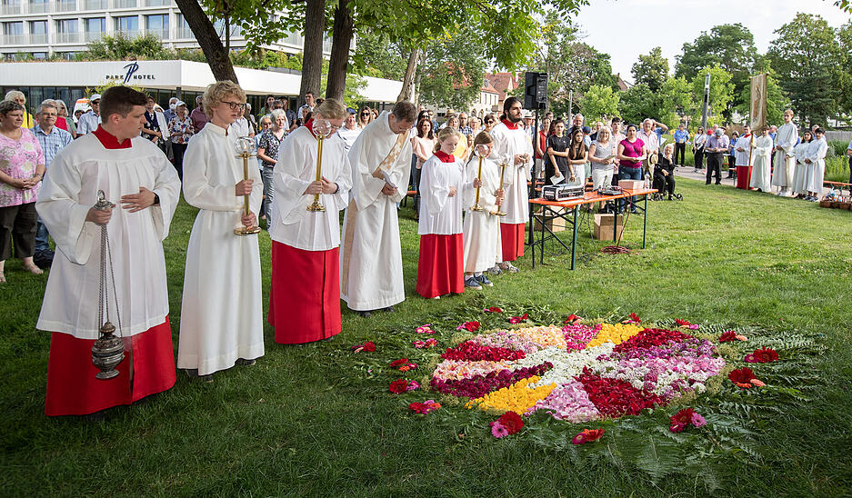 Fronleichnam Gottesdienst im Stadtpark in Heilbronn
