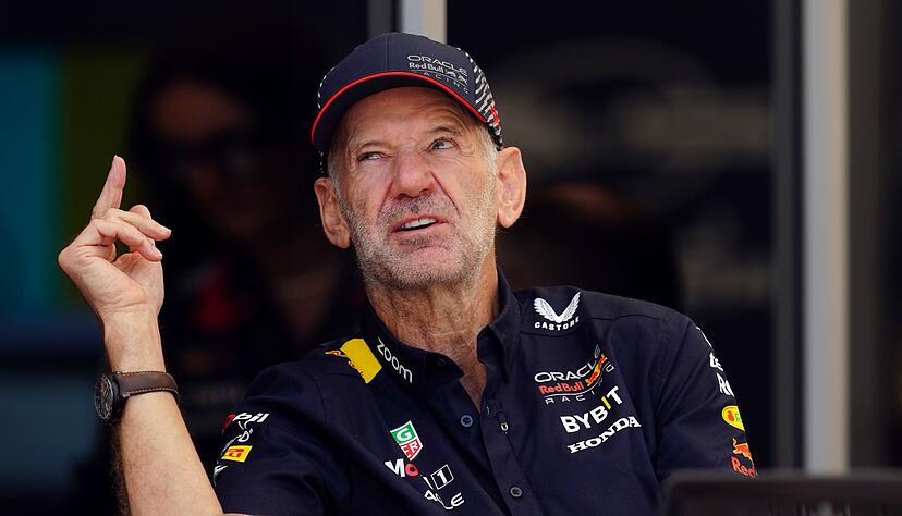 Er arbeitet demnächst für Aston Martin. Er arbeitet demnächst für Aston Martin.