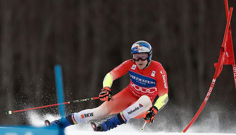 Marco Odermatt bleibt das Maß der Dinge im Gesamtweltcup.