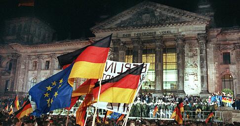 35 Jahre nach der Deutschen Einheit 1990 wirft das Statistische Bundesamt einen Blick auf die Menschen, die in dem Jahr geboren wurden. (Archivbild).