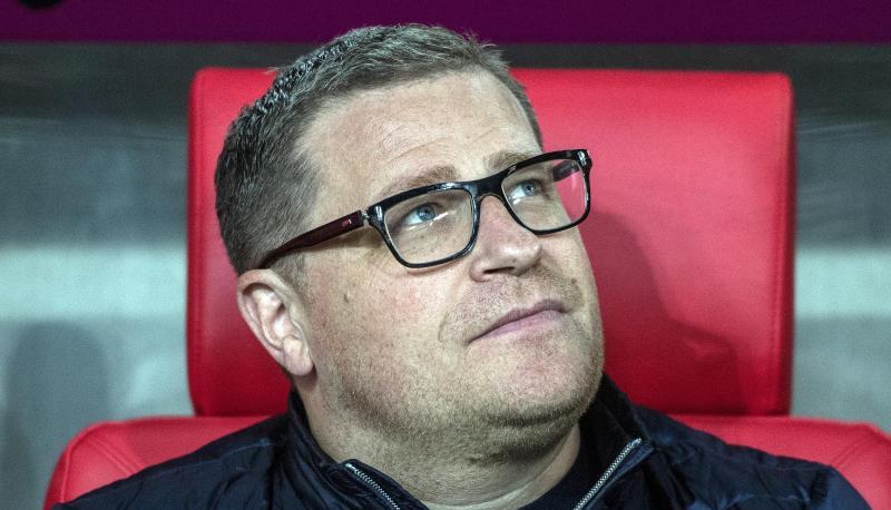 &laquo;Gegen D&uuml;sseldorf unter aller Sau&raquo; - Gladbachs Manager Max Eberl schaut von der Bank aus zu. Foto: Federico Gambarini