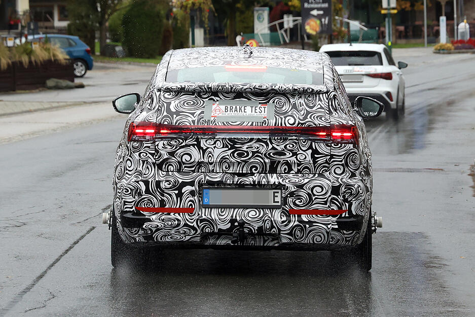 Prototyp des neuen E-Autos von Audi entdeckt.