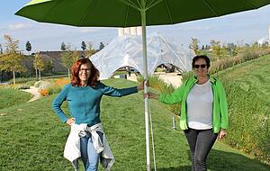 Jutta Reißmüller (li.) und Hildegard Stegmaier macht die Buga gute Laune. Jutta Reißmüller (li.) und Hildegard Stegmaier macht die Buga gute Laune.