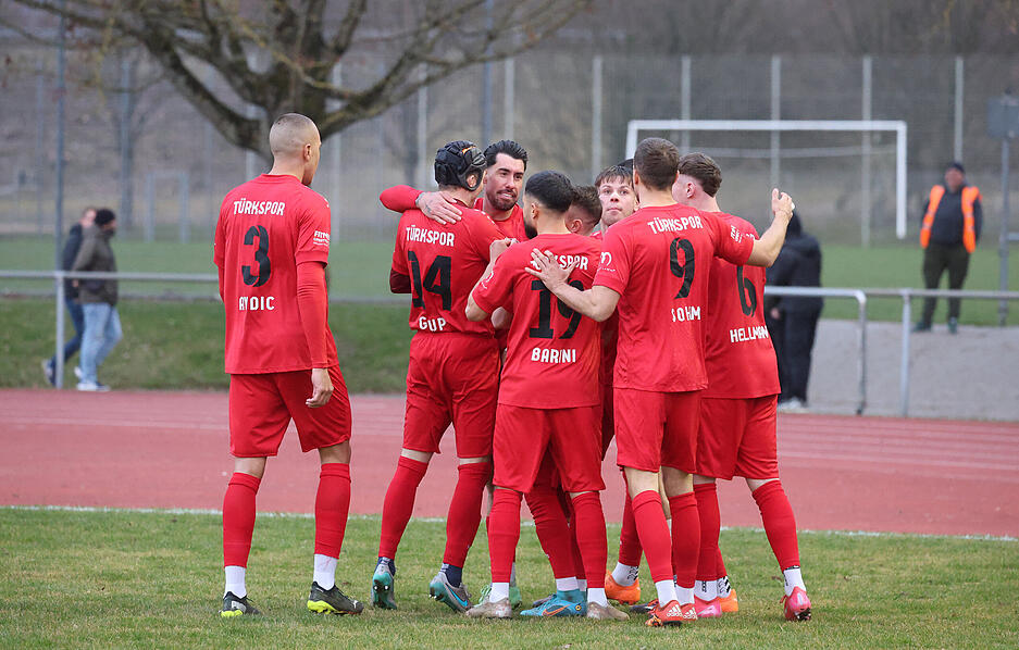 In der 20. und 36. Minute legte Giles Sanchez nach und schaffte den Hattrick gegen den VfR Heilbronn.
