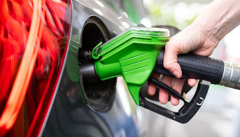 Fast umsonst konnten Autofahrer ihre Fahrzeuge an einer Tankstelle im Allg&auml;u betanken. (Symbolbild)