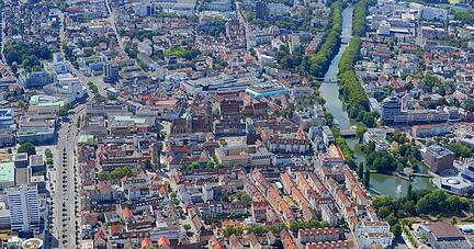 Heilbronn darf sich nach dieser Buga selbstbewusster als zuvor um ein positives Image kümmern.
Foto: Werner Kuhnle Heilbronn darf sich nach dieser Buga selbstbewusster als zuvor um ein positives Image kümmern.
Foto: Werner Kuhnle