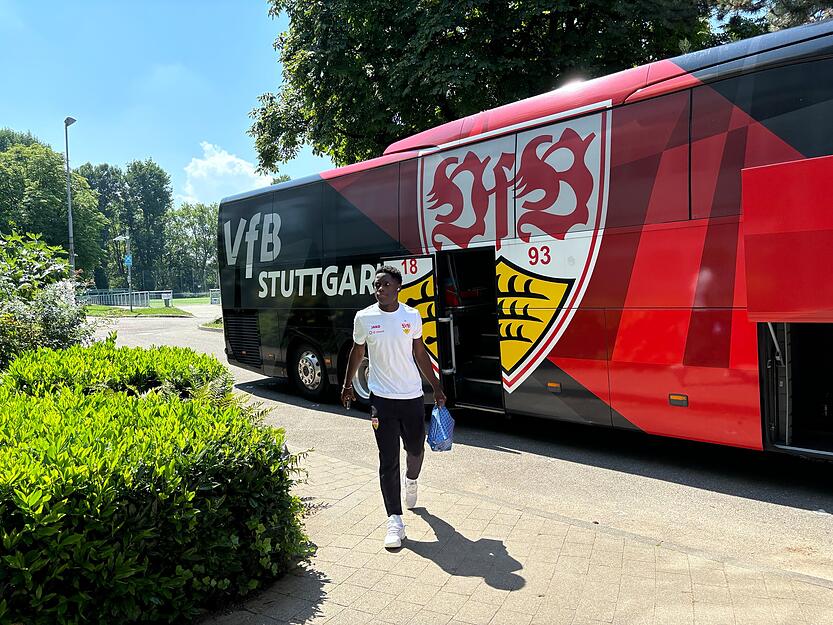 An diesem Spieltag kann es in Baden-Württemberg bis zu 35 Grad heiß werden – erschwerte Bedingungen also für die Spieler vom VfB und ihre Gegner.
