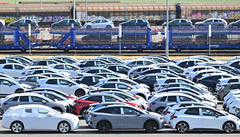 Elektroautos des VW-Konzerns: Ihr Absatzplus glich Rückgänge bei anderen Antriebstechnologien mehr als aus. Elektroautos des VW-Konzerns: Ihr Absatzplus glich Rückgänge bei anderen Antriebstechnologien mehr als aus.