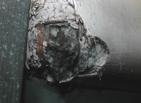 L&ouml;cher in der Isolierung