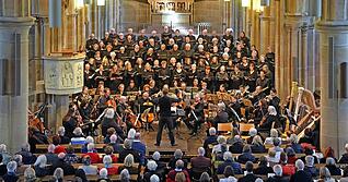 Musizieren schafft Gemeinschaft: Der Heinrich-Sch&uuml;tz-Chor Heilbronn in der Kilianskirche, kommenden Sonntag ist er dort wieder zu erleben.