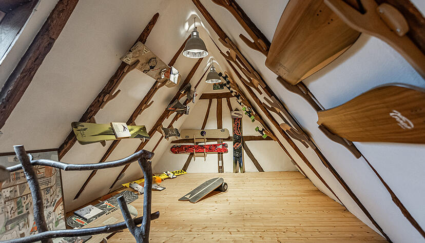 Unterm Dach der Scheune zeichnet ein kleines Museum Stationen der 40-j&auml;hrigen Firmengeschichte nach.