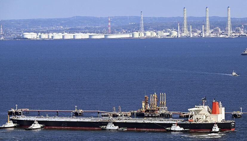 Die Blockade der Straße von Hormus setzt die Ölversorgung weltweit unter Druck. Die Blockade der Straße von Hormus setzt die Ölversorgung weltweit unter Druck.