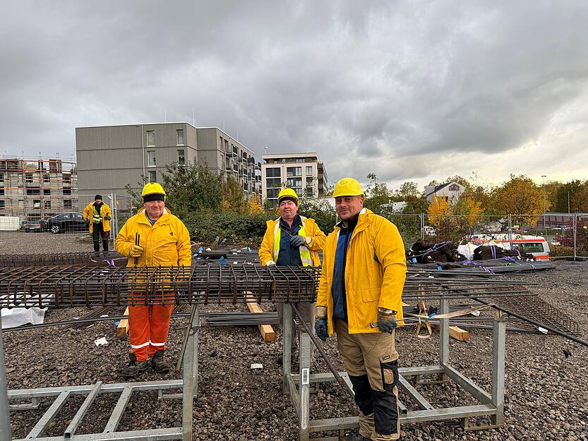 Fortschritte beim Bau des Quartiers Hochgelegen sind auf der Baustelle deutlich sichtbar. Fortschritte beim Bau des Quartiers Hochgelegen sind auf der Baustelle deutlich sichtbar.