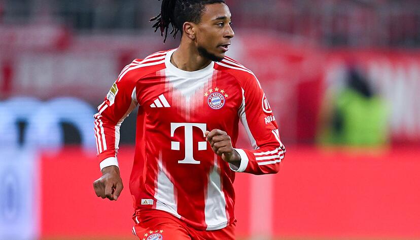 Michael Olise kann in Heidenheim nach einem Eingriff am Auge spielen. (Archivbild)