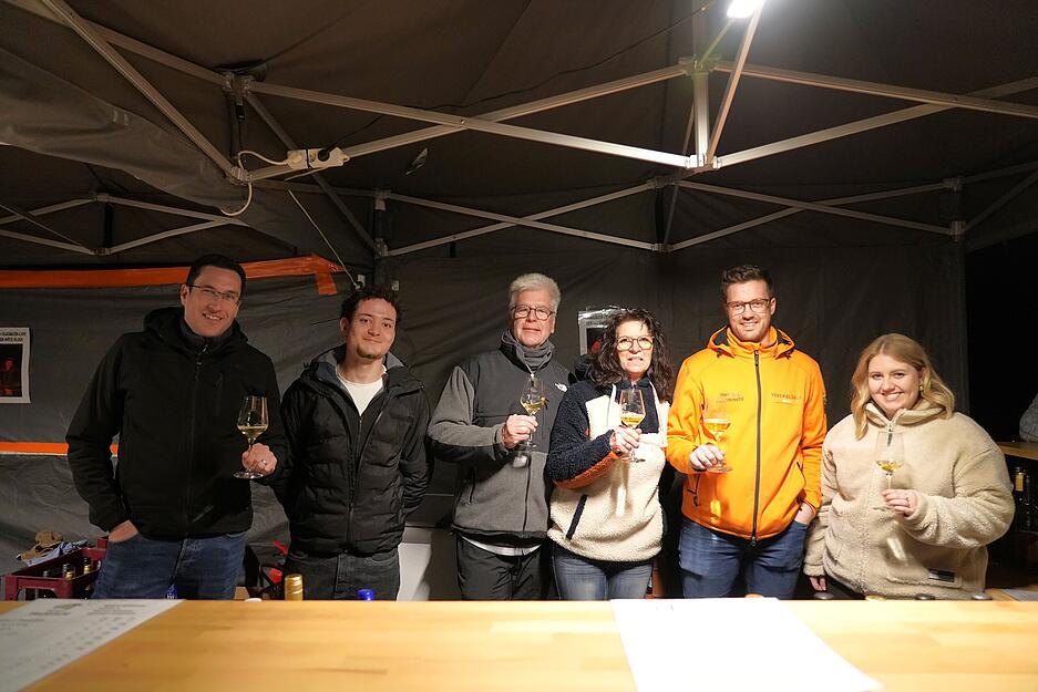 An insgesamt zehn St&auml;nden arbeiten die verschiedenen Winzer aus der Region zusammen.