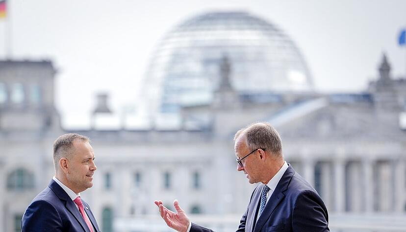 Nach dem Gespr&auml;ch mit Bundespr&auml;sident Steinmeier traf sich Polens Pr&auml;sident Nawrocki mit Bundeskanzler Merz