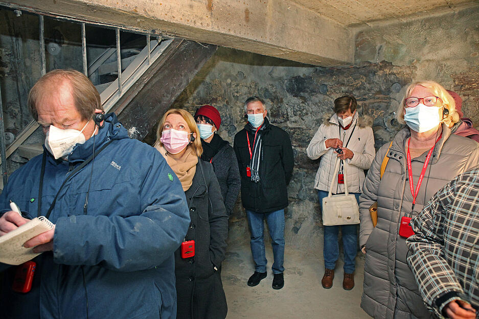 Schulung der Gästeführer mit Exklusivführung durch Architekt Schädel durch den Blauen Turm in Bad Wimpfen Schulung der Gästeführer mit Exklusivführung durch Architekt Schädel durch den Blauen Turm in Bad Wimpfen