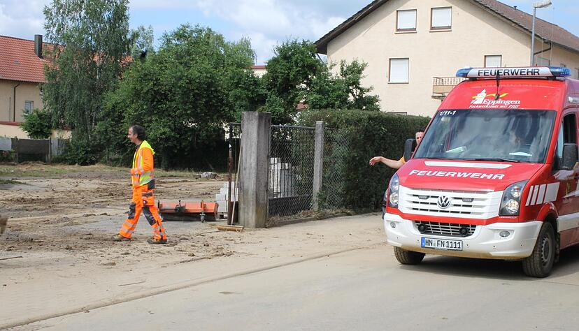 Aufr&auml;umen nach Unwetter in Eppingen | 27.06.