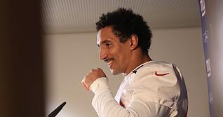 Jakob Johnson gehört wieder dem aktiven Kader der Texans an. Jakob Johnson gehört wieder dem aktiven Kader der Texans an.