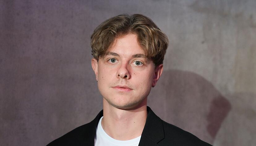 Content Creator Jonas Ems greift im Netz gesellschaftsrelevante Themen auf.