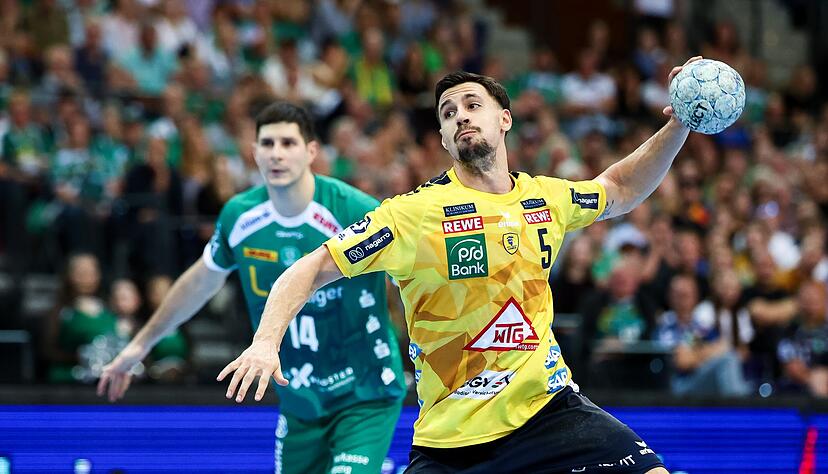 Ivan Martinovic (r.) wird den L&ouml;wen in den kommenden Wochen fehlen.