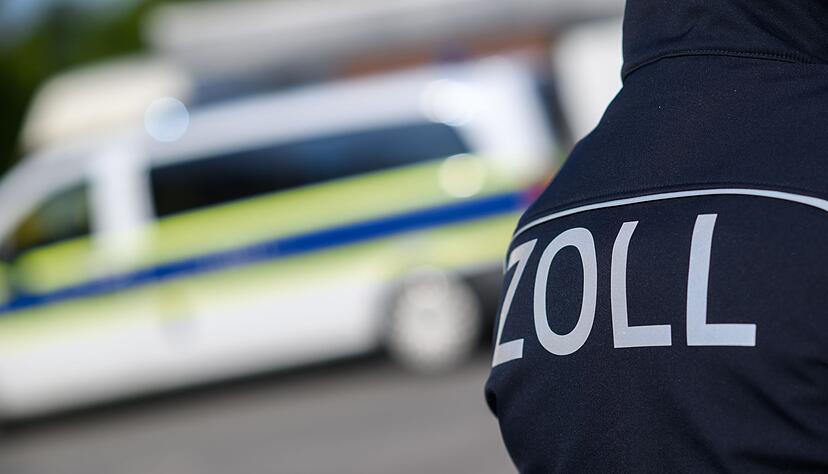 An der Grenze zwischen der Schweiz und Deutschland haben Zollbeamte einen Uhren-Schmuggler erwischt.(Symbolbild)