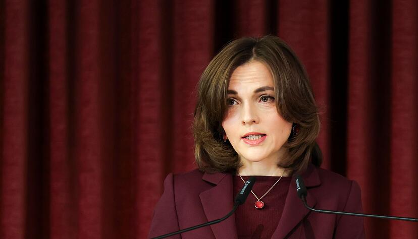 Die Ostbeauftragte Elisabeth Kaiser sieht Veränderungsbereitschaft in Deutschland, aber sie sorgt sich um Ungleichheit und Demokratieskepsis. (Archivbild) Die Ostbeauftragte Elisabeth Kaiser sieht Veränderungsbereitschaft in Deutschland, aber sie sorgt sich um Ungleichheit und Demokratieskepsis. (Archivbild)