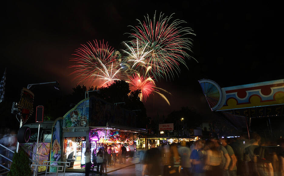 Acht Minuten dauert die Lichtershow &uuml;ber Bad Wimpfen.