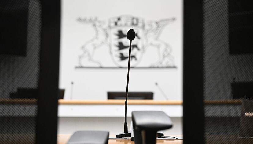 Neben Zetsche sagte am Dienstag auch noch ein fr&uuml;heres Vorstandsmitglied als Zeuge aus.