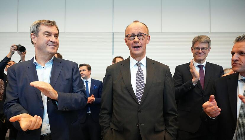 In der neuen Unionsfraktion ist nicht nur der Anteil von Menschen mit Migrationshintergrund gering. Auch der Frauenanteil ist niedrig. Bei der CDU liegt er bei 22,6 Prozent, bei der CSU sind es 25 Prozent. Noch niedriger ist der Frauenanteil nur bei der AfD mit 11,8 Prozent.