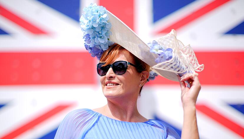 Sehen und gesehen werden in Ascot. Sehen und gesehen werden in Ascot.