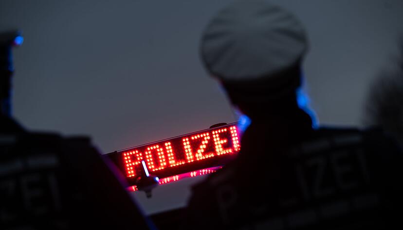 Ein Busfahrer ist von der Polizei gestoppt worden (Symbolbild)