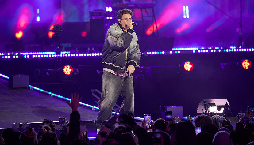 Kamrad hat sich in den vergangenen Jahren einen festen Platz in der deutschen Poplandschaft erarbeitet. Kamrad hat sich in den vergangenen Jahren einen festen Platz in der deutschen Poplandschaft erarbeitet.